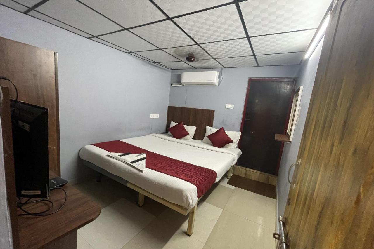 Skyry Hotel Iyyapanthangal Čennai Exteriér fotografie