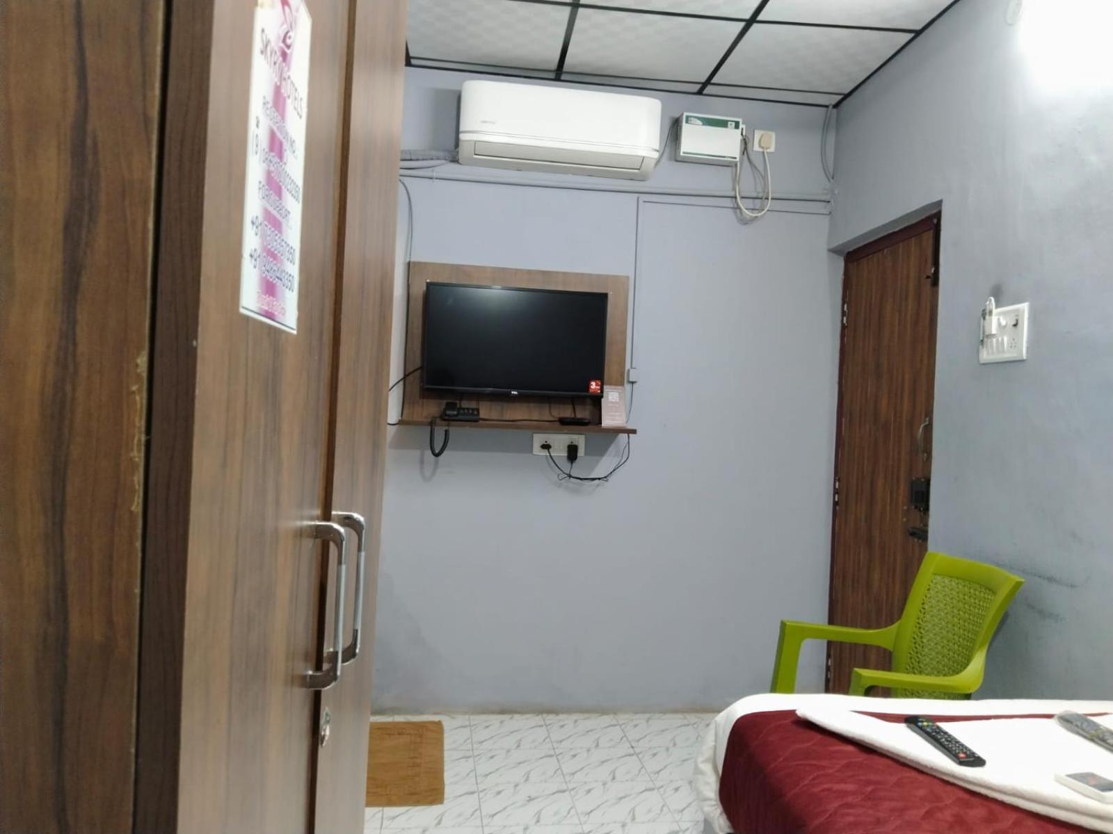 Skyry Hotel Iyyapanthangal Čennai Exteriér fotografie